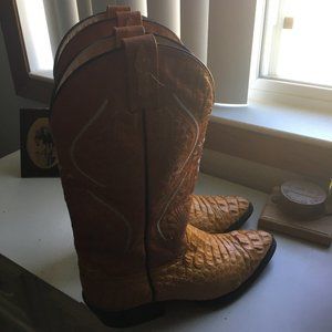 El General Genuine Alligator skin boots. Sz 8.5